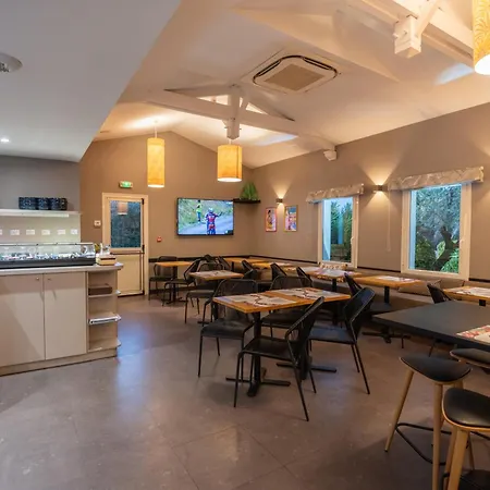 Kyriad Bordeaux Sud - D'ornon Hotell 3*