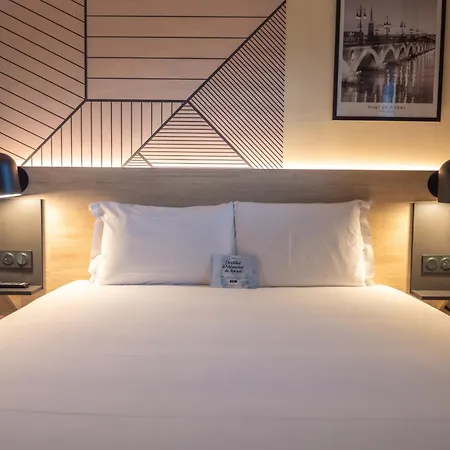 Kyriad Bordeaux Sud - Villenave D'Ornon 3*